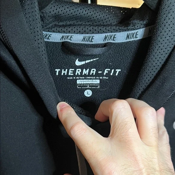 Nike Black and Gray Therma Fit Pullover Hoodie - Picture 2 of 7